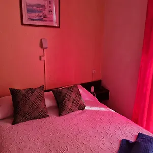 Pensao Residencial Flor Dos Cavaleiros Гостевой дом